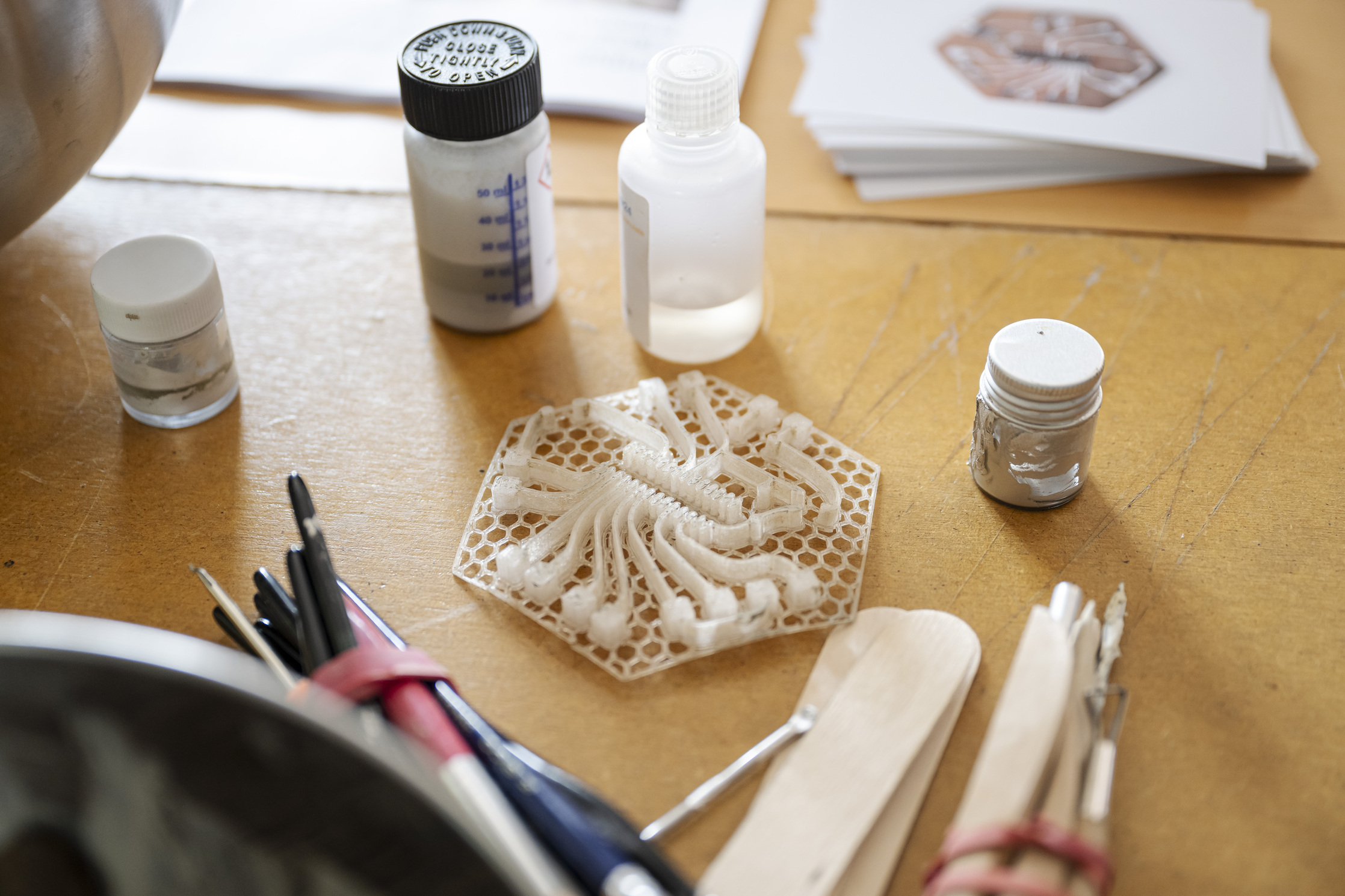 AMRO24 Exhibitions "Play with Clay PCB", by Patrícia J. Reis & Stefanie Wuschitz